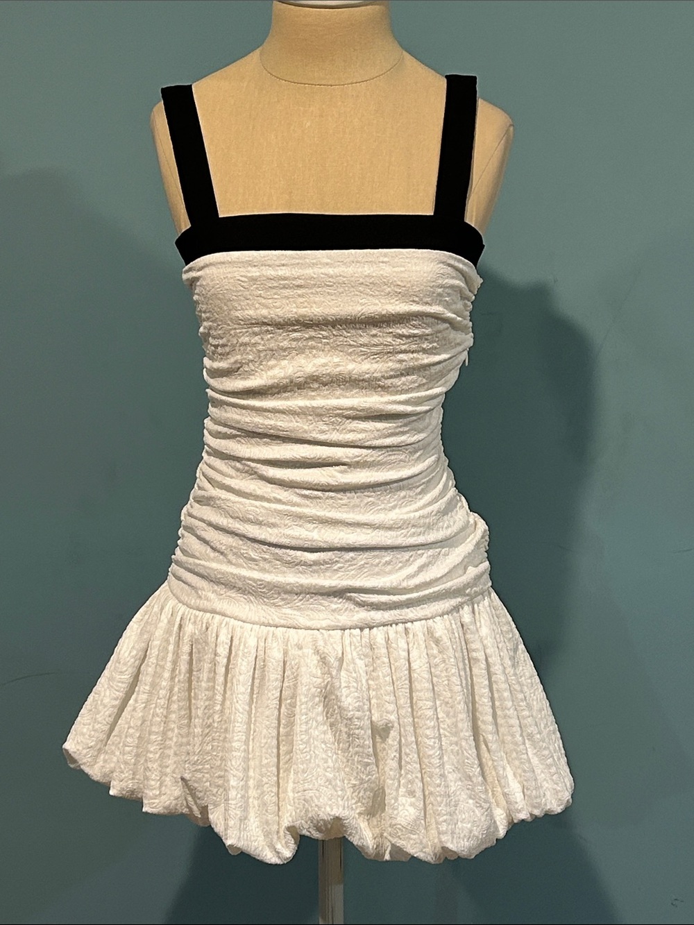 Zara Drop Waist Balloon Textured Mini Dress size Small White with Black Straps